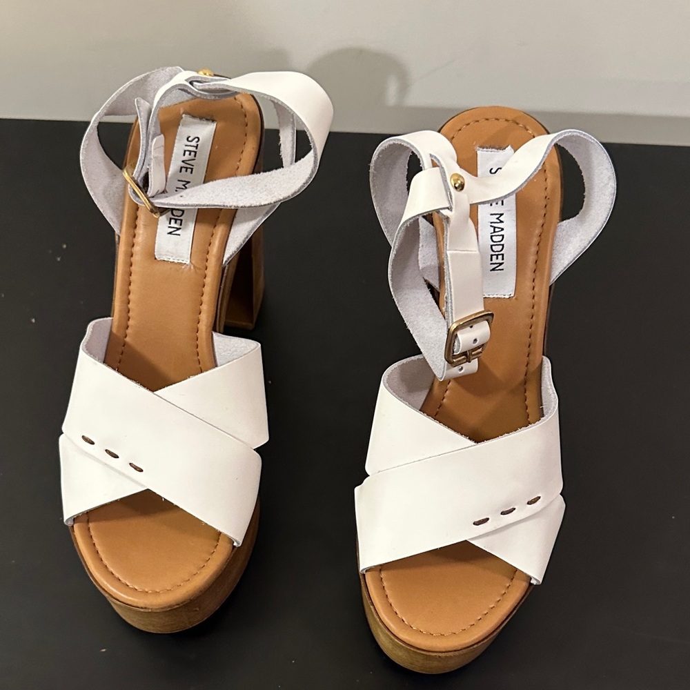 White Sandals Platform- Steve Madden